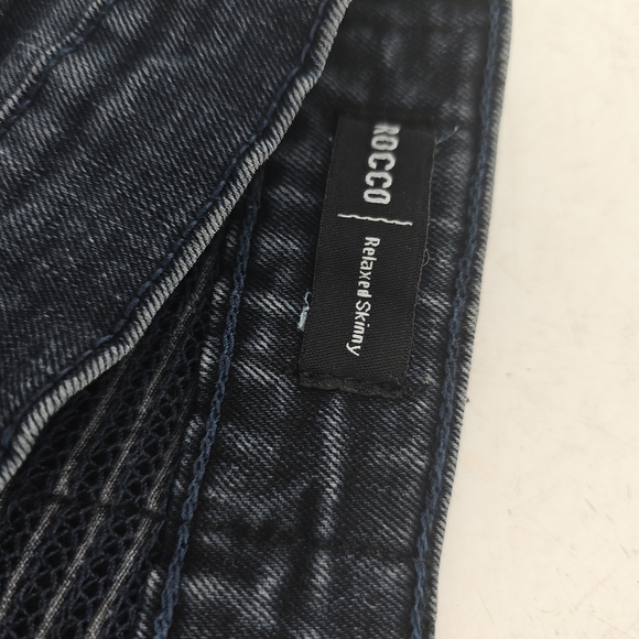 True Religion Men's Dark Blue Relaxed Jeans - Picture 3 of 8